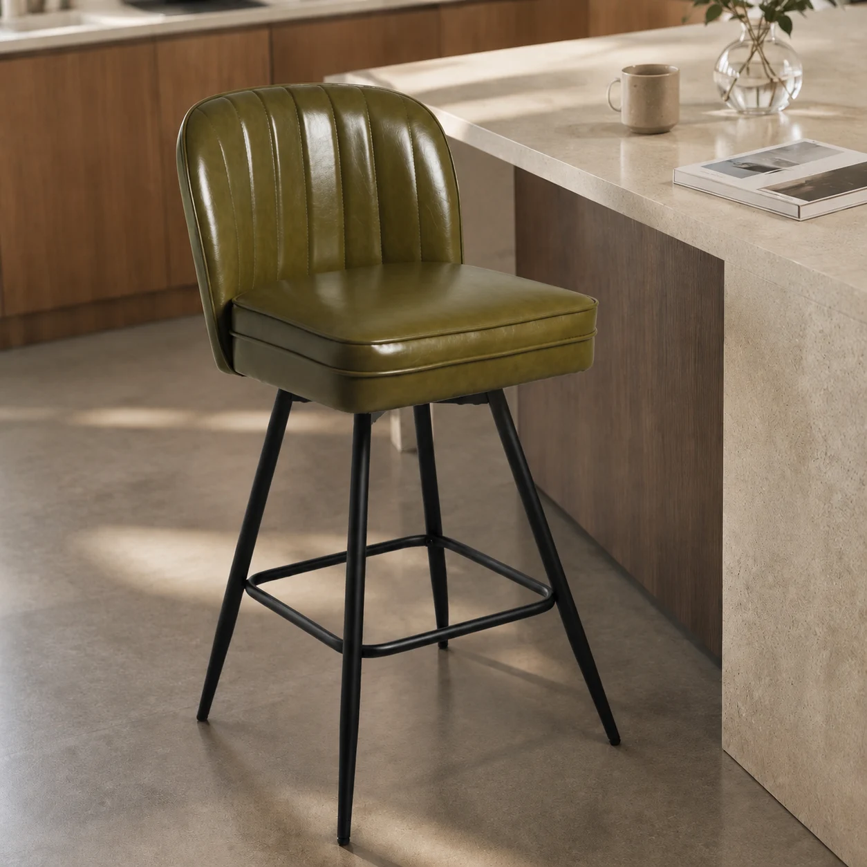 Vintage PU Leather Bar Stool with Metal Legs for Kitchen Vintage PU Leather Bar Stool with Metal Legs for Kitchen